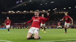 MANCHESTER, ENGLAND - DECEMBER 26: Rasmus Hojlund of Manchester United celebrates scoring the third and winning goal during the Premier League match between Manchester United and Aston Villa at Old Trafford on December 26, 2023 in Manchester, England. (Photo by Visionhaus/Getty Images) *** Local Caption *** Rasmus Hojlund