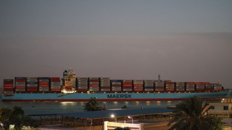 Транспортните фирми се разделиха при завръщането си в Червено море, докато атаките на хутите продължават