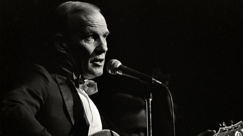 Tom Smothers, one half of famed comedy duo, dies at 86
