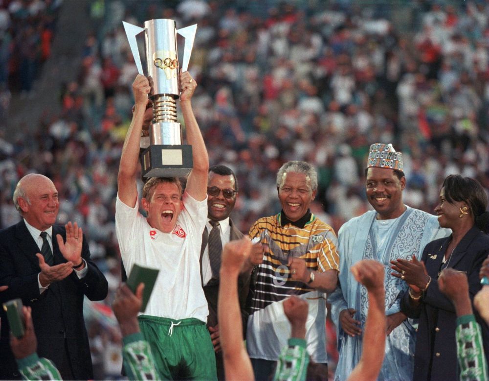 A second-half brace from Mark Williams fired South Africa to a famous 2-0 victory in the 1996 final, allowing captain Neil Hovey -- pictured here along with dignitaries including President Nelson Mandela -- to hoist aloft the country's sole AFCON trophy to date. Arriving just eight months on from the country's legendary Rugby World Cup win on home soil, it sealed another famous sporting achievement for post-apartheid South Africa.