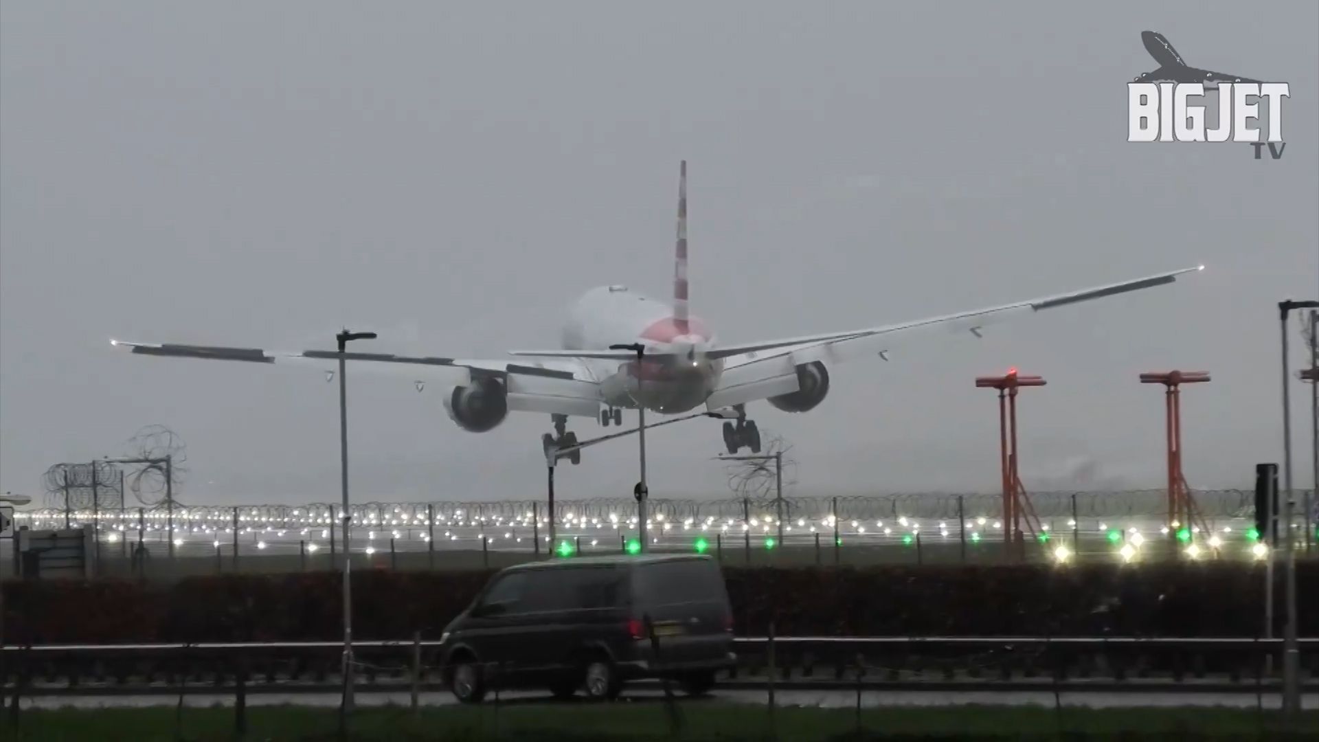 Airplane bounces along Heathrow runway during Storm Gerrit