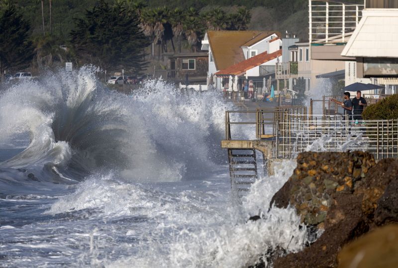 California beaches hit with high surf warnings including Ventura