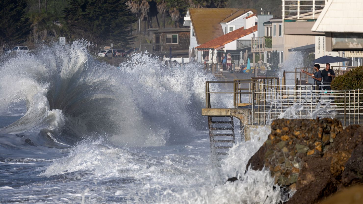 California beaches hit with high surf warnings, including Ventura, San