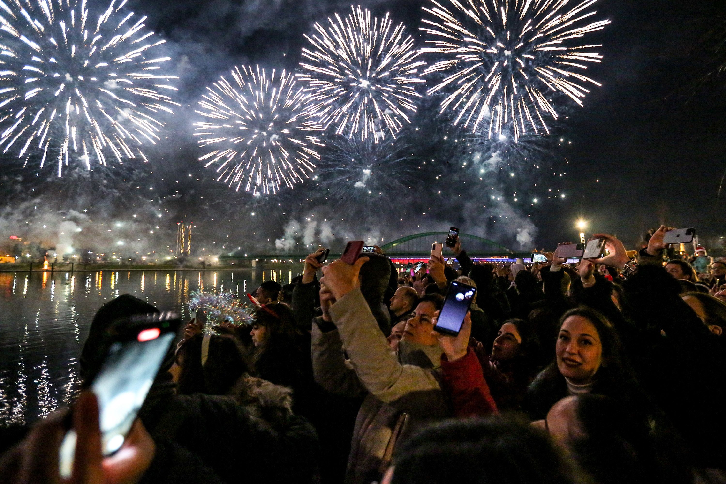 New Year's Eve celebrations around the world: Traditions embraced