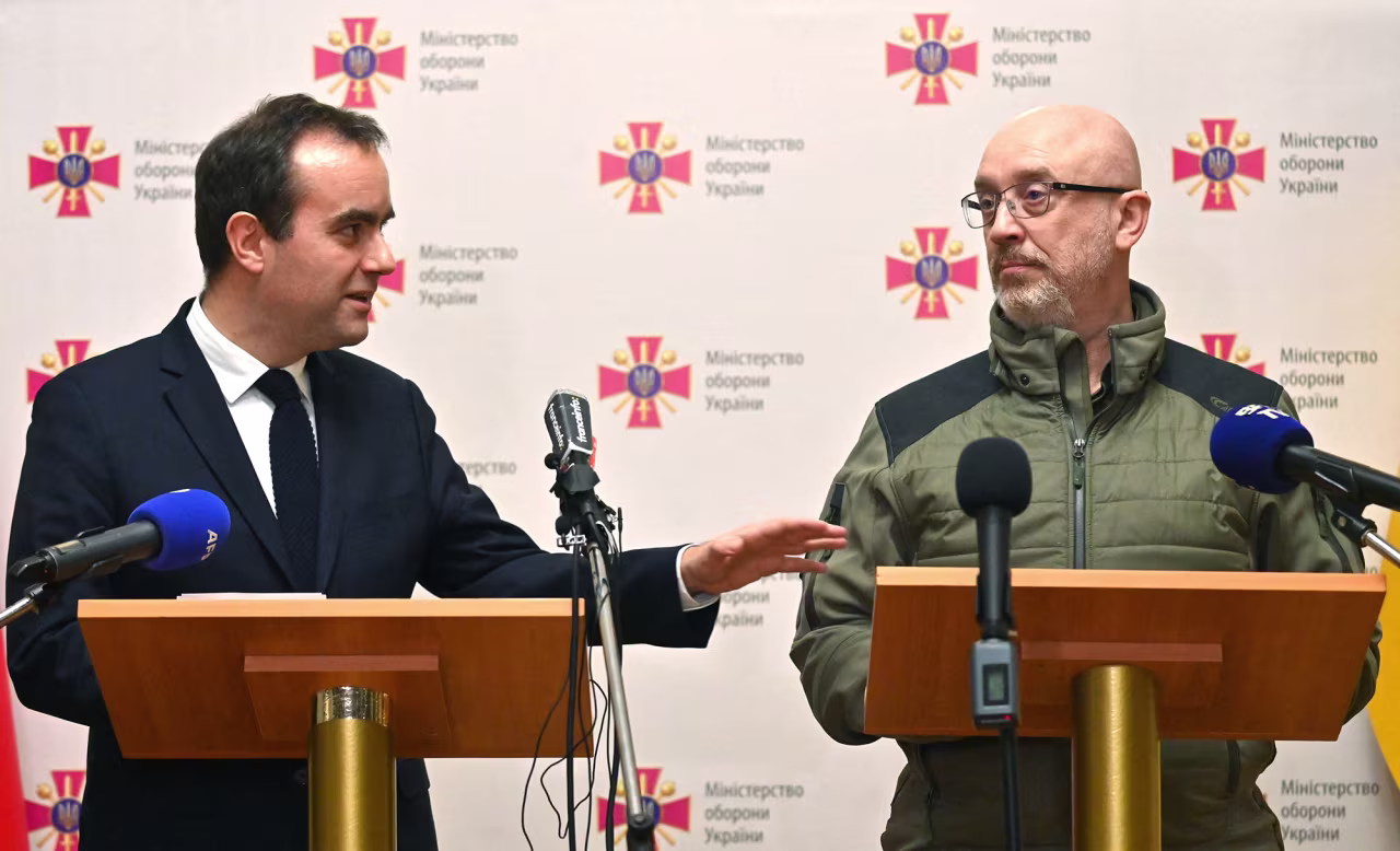 French Armies Minister Sebastien Lecornu and Ukrainian Defence Minister Oleksiy Reznikov deliver a press conference in Kyiv, Ukraine, on December 28.