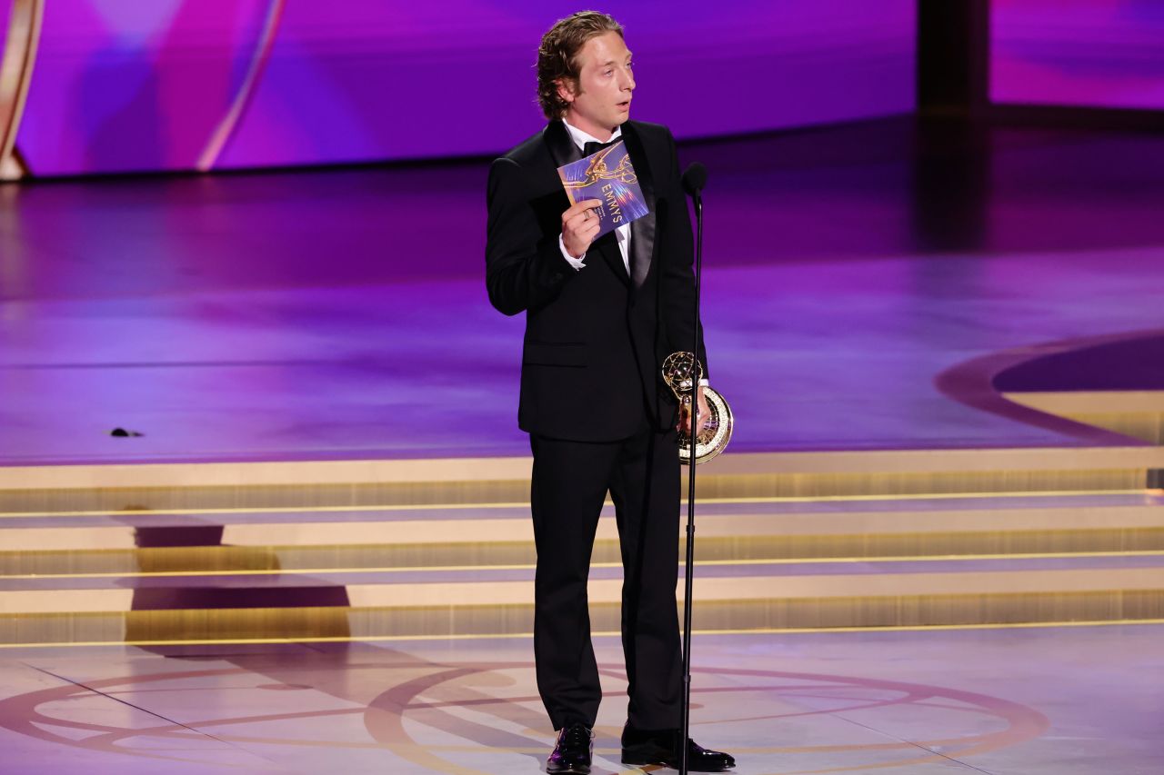 Jeremy Allen White accepts the award for outstanding lead actor in a comedy series. 