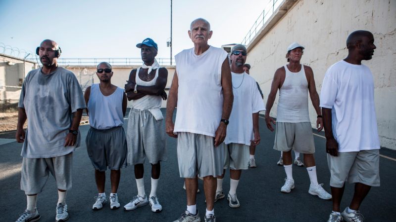 В държавния затвор Сан Куентин и десетилетия през дълга присъда