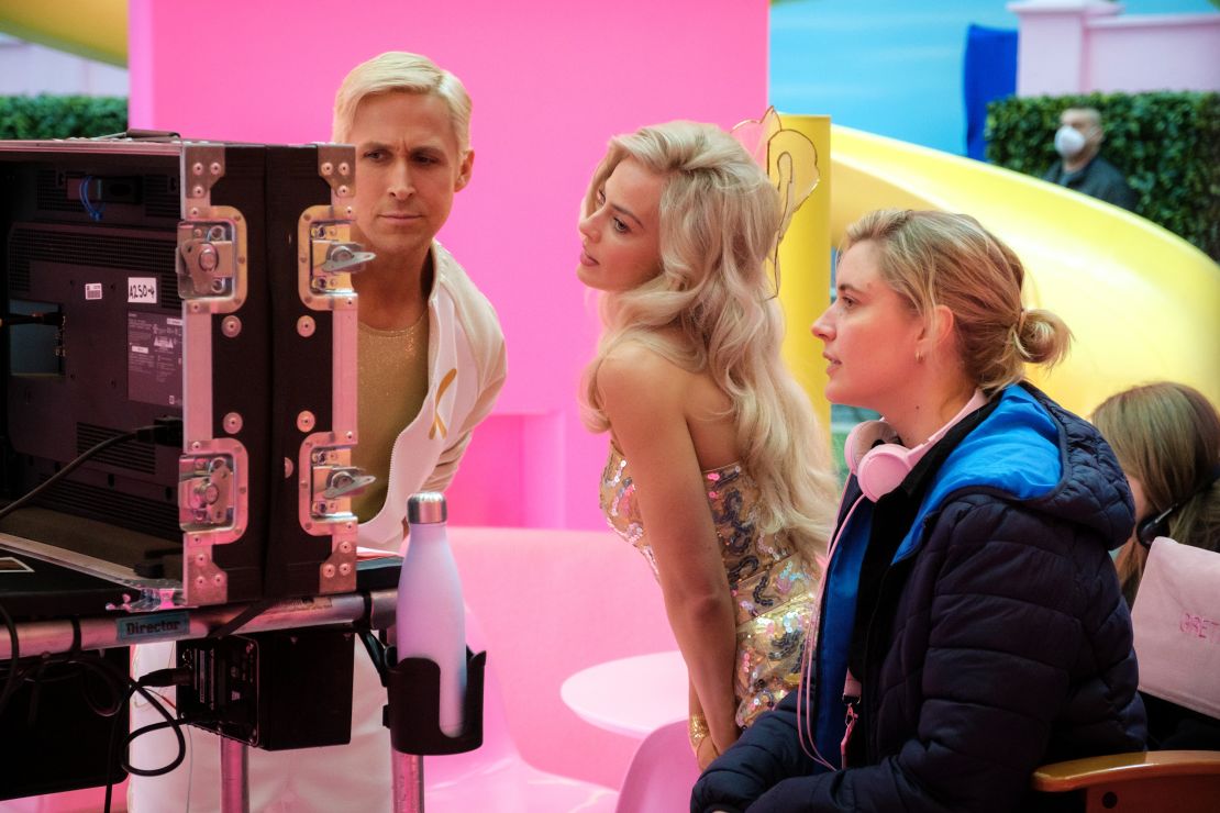Ryan Gosling, Margot Robbie and Greta Gerwig on the set of 