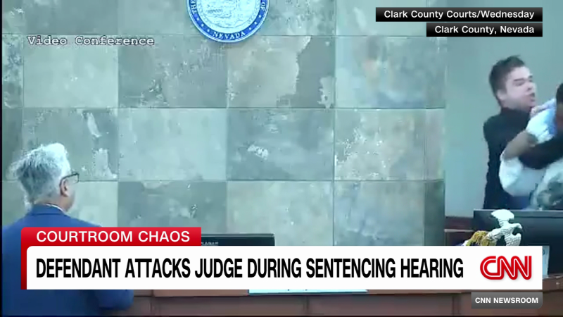 Las Vegas Judge Brutally Attacked By Man During Sentencing | CNN