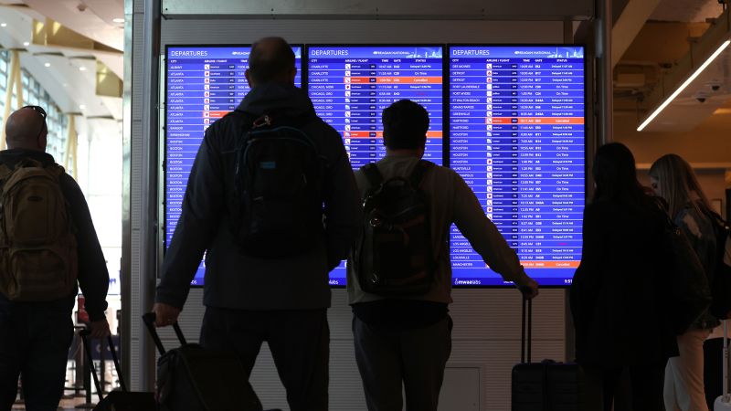 Flight cancellations in the US drop to lowest rate in a decade last year