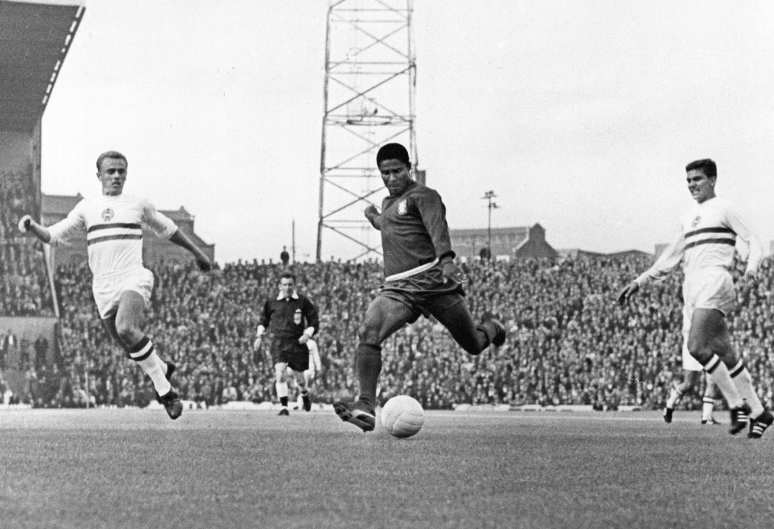 15 JULY 1966:  EUSEBIO OF PORTUGAL IN ACTION AGAINST HUNGARY DURING THE WORLD CUP FINALS IN ENGLAND. Mandatory Credit: Allsport Hulton/Archive