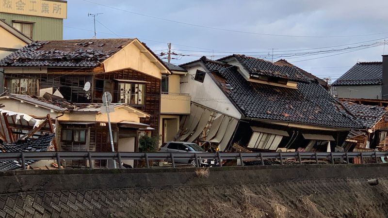 Japan earthquake: Rescuers pull survivors from rubble in Wajima as 72 ...