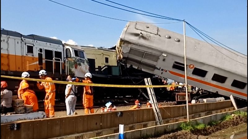 Dramatic Video Shows Wreckage Of Deadly Train Crash In Indonesia | CNN