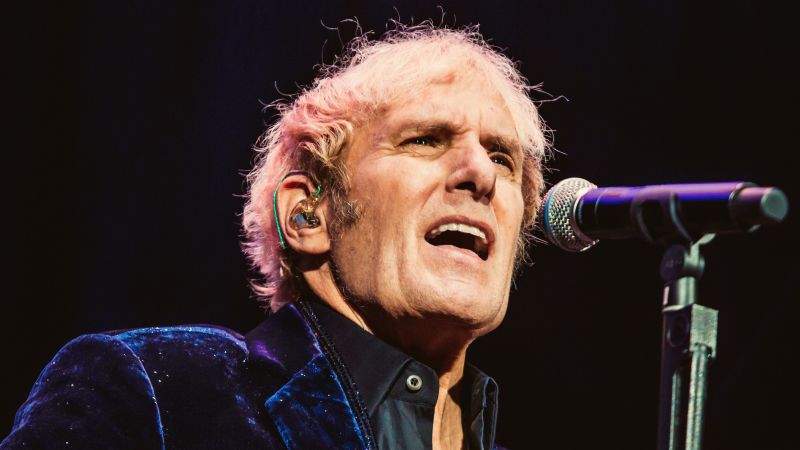 Michael Bolton taking break from touring after having surgery for brain tumor