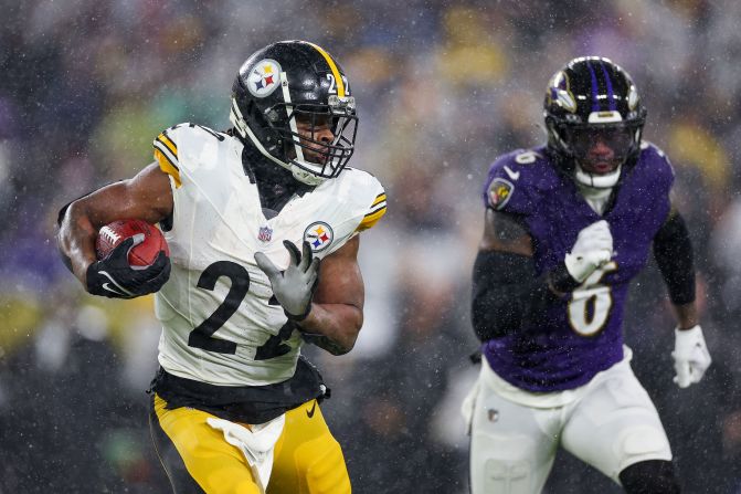 Pittsburgh Steelers running back Najee Harris runs the ball during the Steelers' 17-10 victory over the Baltimore Ravens on Saturday, January 6. The Ravens rested many of their starters, including quarterback Lamar Jackson, as they had already clinched the No. 1 seed in the AFC. The Steelers made the playoffs as a wild-card team.