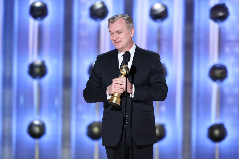 ‘Oppenheimer’ director Christopher Nolan honors Heath Ledger while accepting Golden Globe  CNN