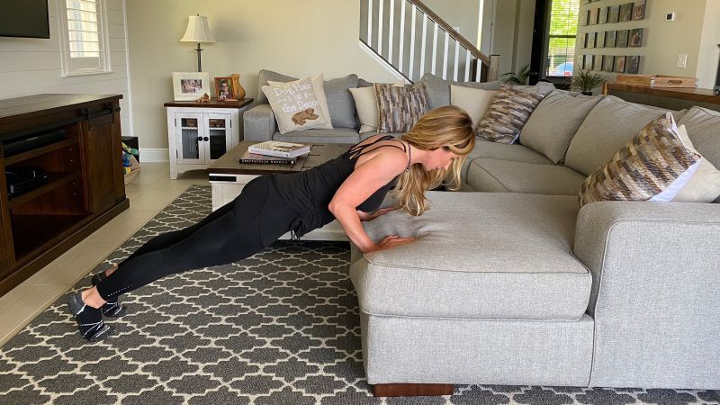 Как да тренирате от комфорта на дивана