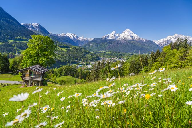 <strong>5. Switzerland: </strong>Switzerland rounds out the index's top five for the first quarter of 2024. (Pictured: the Swiss Alps.)