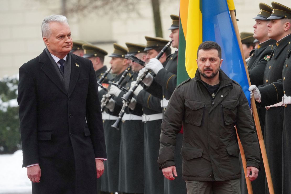 Lithuania's President Gitanas Nauseda and Ukraine's President Volodymyr Zelenskiy attend a welcoming ceremony in Vilnius, Lithuania January 10, 2024. REUTERS/Ints Kalnins