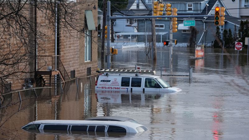 #Deadly winter storm sends water levels skyrocketing on Northeast rivers and at the coast, forcing evacuations