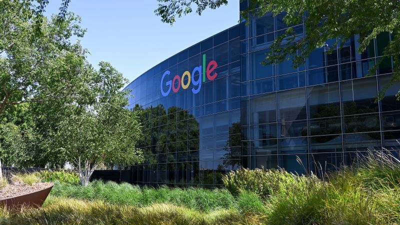 Google съкращава служители, които работят върху някои от най-разпознаваемите й продукти
