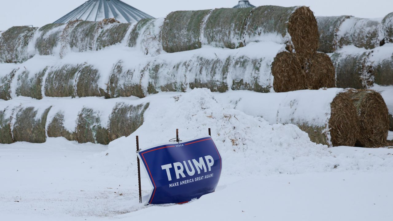 DES MOINES, IOWA - JANUARY 10: A campaign sign supporting former President Donald Trump is seen stuck in the ground on January 10, 2024, in Des Moines, Iowa. The states voters prepare for the Republican Party of Iowa's presidential caucuses on January 15th. (Photo by Joe Raedle/Getty Images)