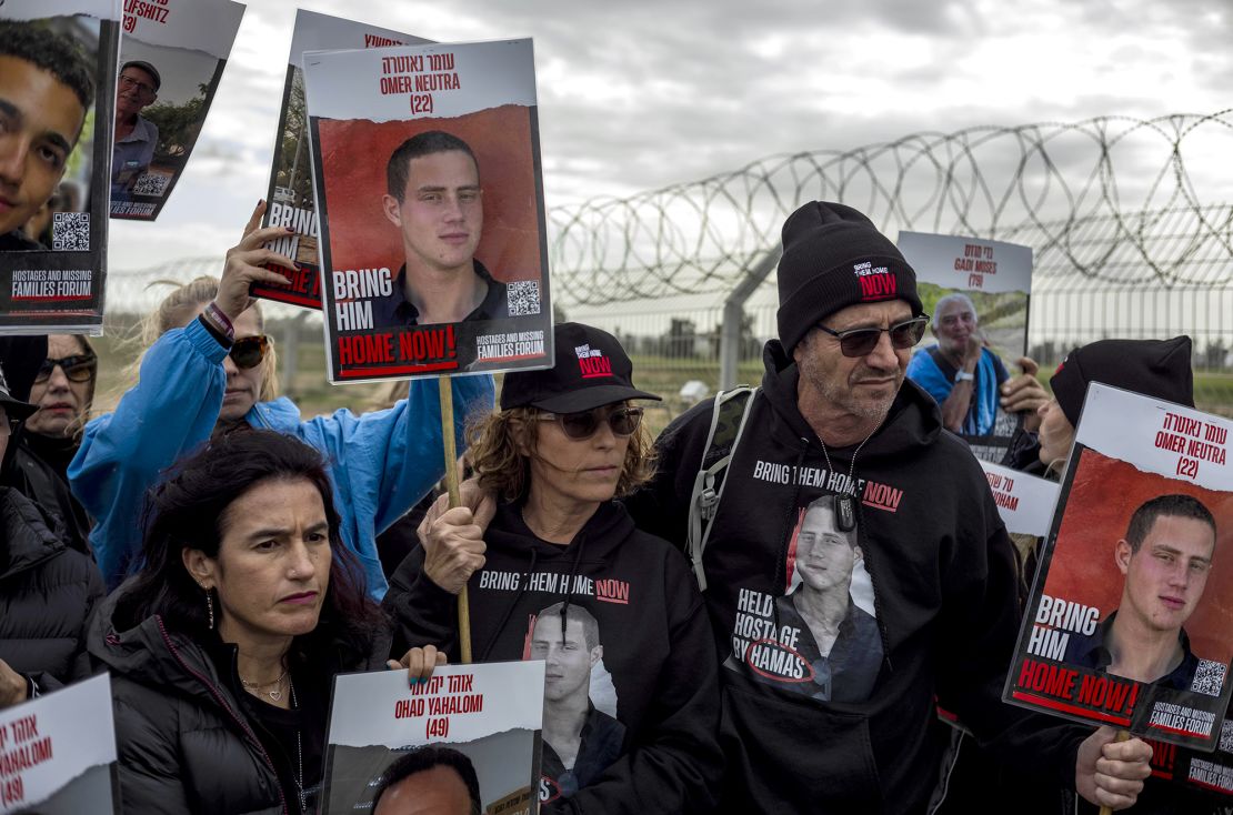 11 January 2024, Israel, Nirim: Families of the Israeli hostages held by Hamas take part in a protest at the Israeli-Gaza border. Photo by: Ilia Yefimovich/picture-alliance/dpa/AP Images