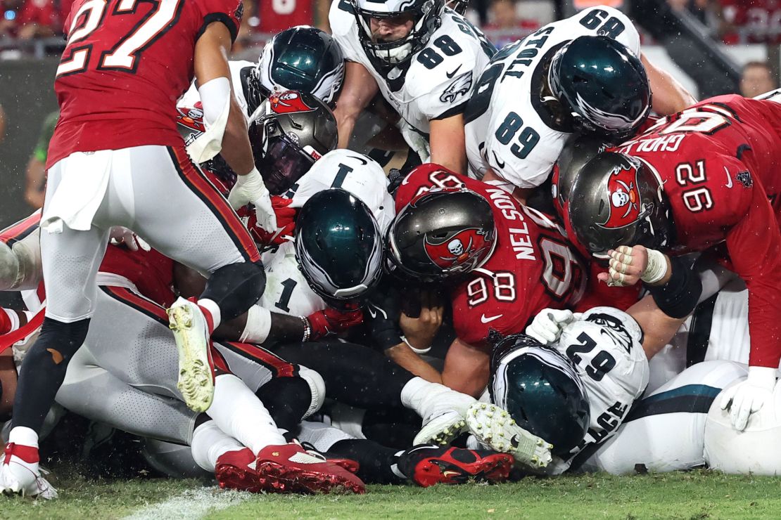 TAMPA, FLORIDA - SEPTEMBER 25: Jalen Hurts #1 of the Philadelphia Eagles rushes for a touchdown during the third quarter against the Tampa Bay Buccaneers at Raymond James Stadium on September 25, 2023 in Tampa, Florida. (Photo by Mike Carlson/Getty Images)