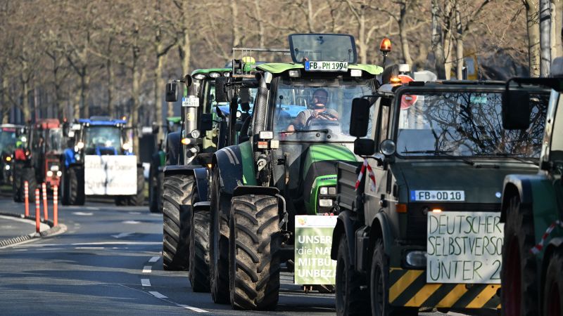 Земеделските производители в цяла Германия спират главните пътища с протести