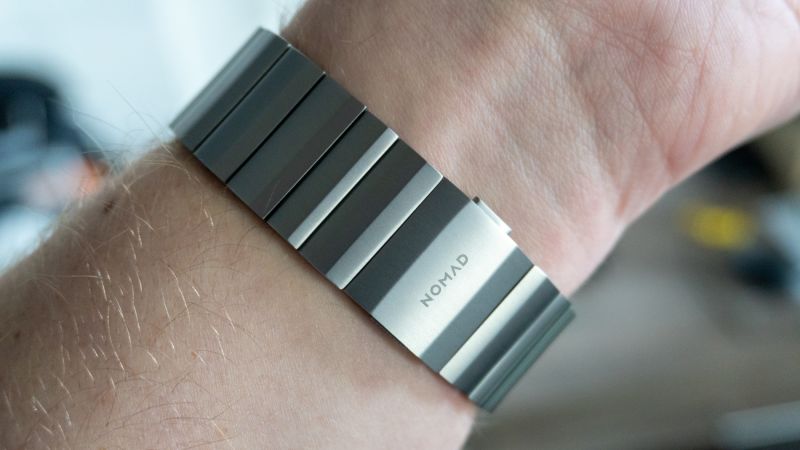 We tested Nomad’s $300 Titanium Band for Apple Watch — and yes, it’s worth  it | CNN Underscored