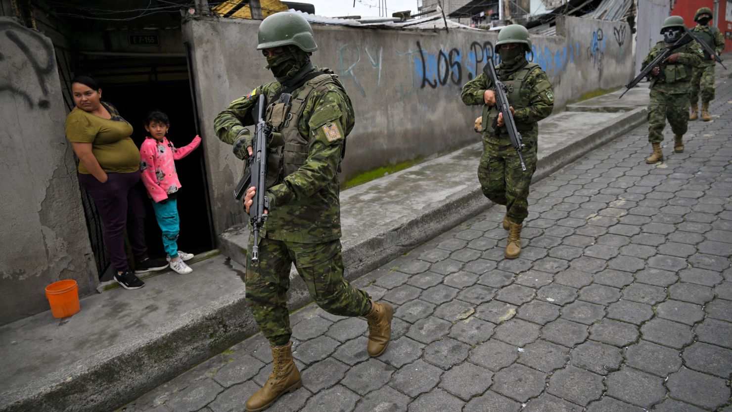 Ecuador arrests hundreds in bid to halt eruption of gangbased violence