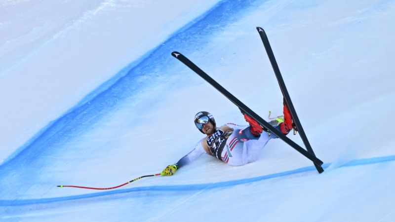 Норвежкият скиор Александър Аамод Килде е „благодарен“ за подкрепата, след като беше транспортиран с хеликоптер до болница след „брутална“ катастрофа