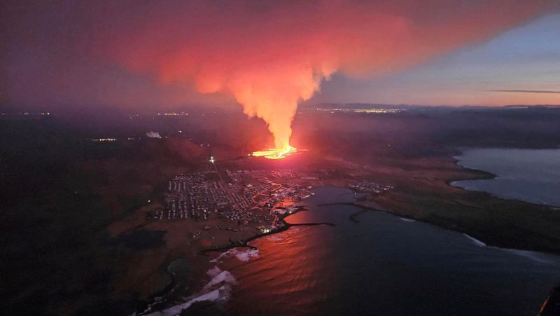 Buildings Burn As Lava From Icelandic Volcano Eruption Flows Into   240114105708 02 Iceland Volcano Eruption 01 14 2024 Reykjanes Peninsula 