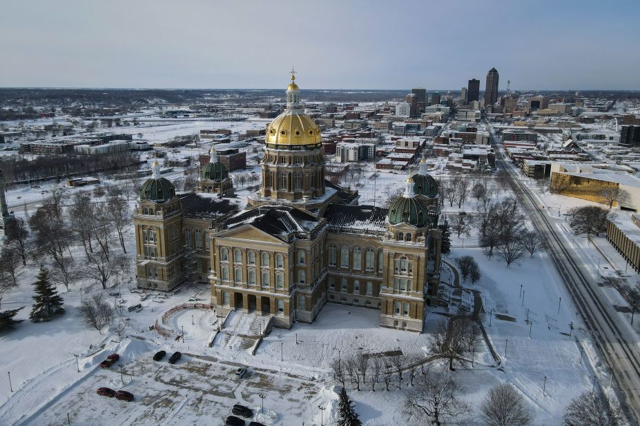 Winter Storm Leaves At Least 4 Dead And Now Threatens Northeast With 