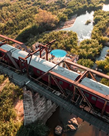 The hotel today has embellished the bridge with luxury touches including pools, so you can take a dip while hippos and crocodiles do the same in the river below.