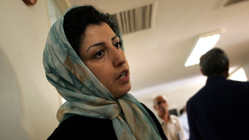 Иран удължава затвора на носителя на Нобелова награда