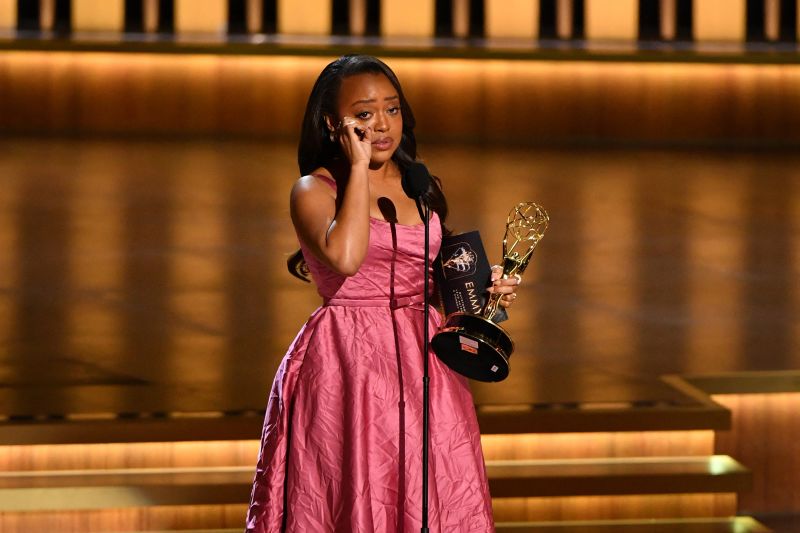 Quinta Brunson is first Black woman to win best comedic actress