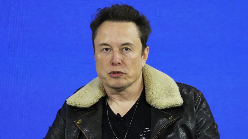 Илон Мъск казва че иска значително по голям дял в Tesla