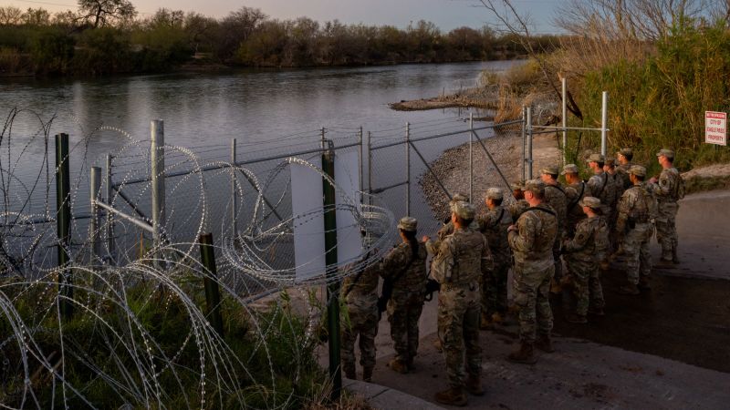 Texas authorities have begun arresting migrants at a public park near ...