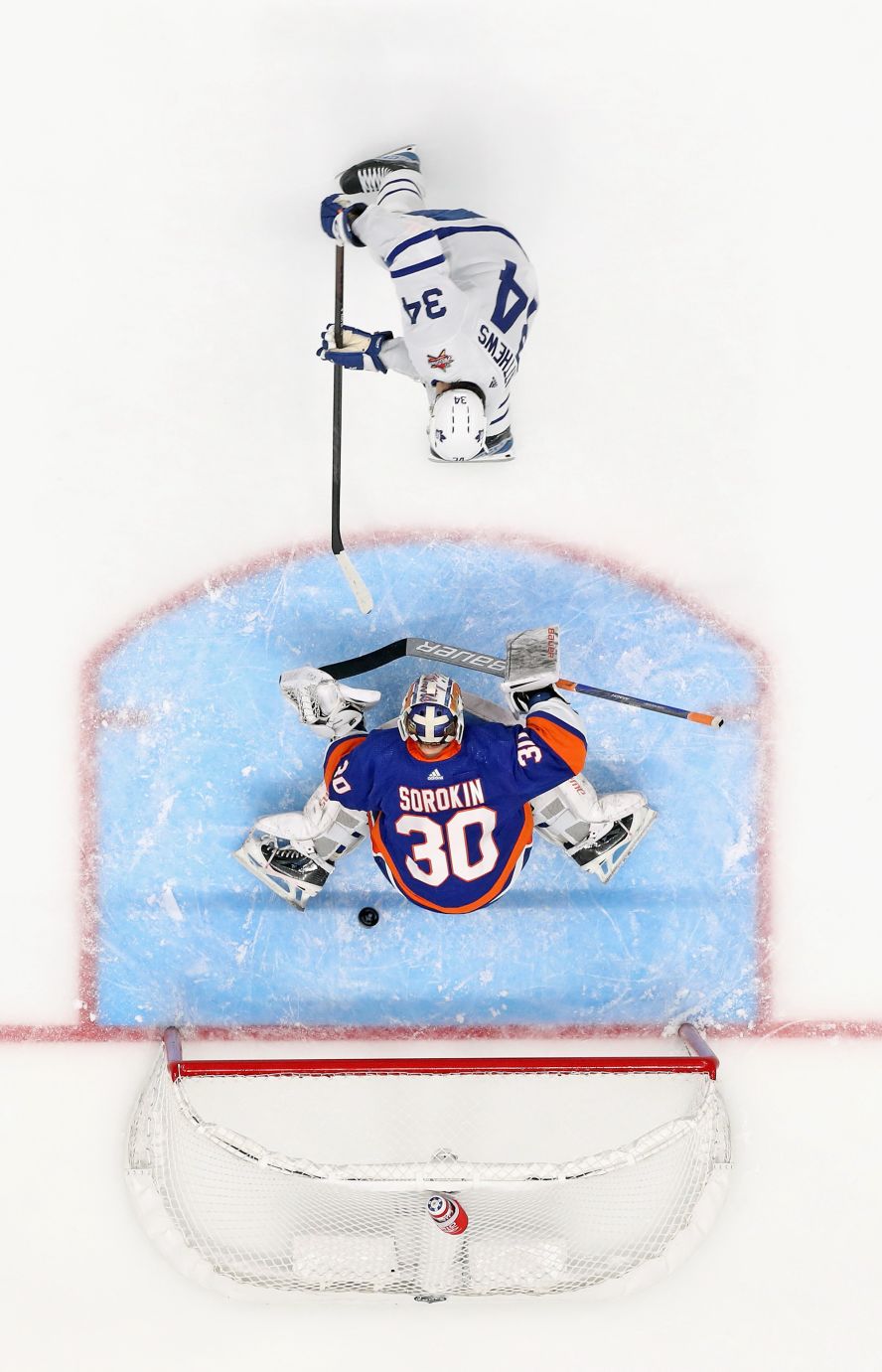 Toronto Maple Leafs center Auston Matthews scores a goal against Ilya Sorokin of the New York Islanders in Elmont, New York, on Thursday, January 11. The Islanders defeated the Maple Leafs 4-3 in overtime.