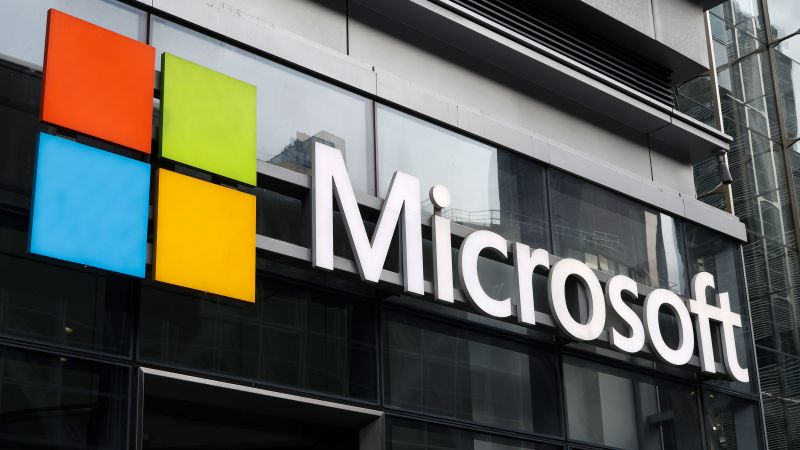Microsoft казва, че спонсорирана от държавата руска хакерска група е имала достъп до имейл акаунти на висши лидери
