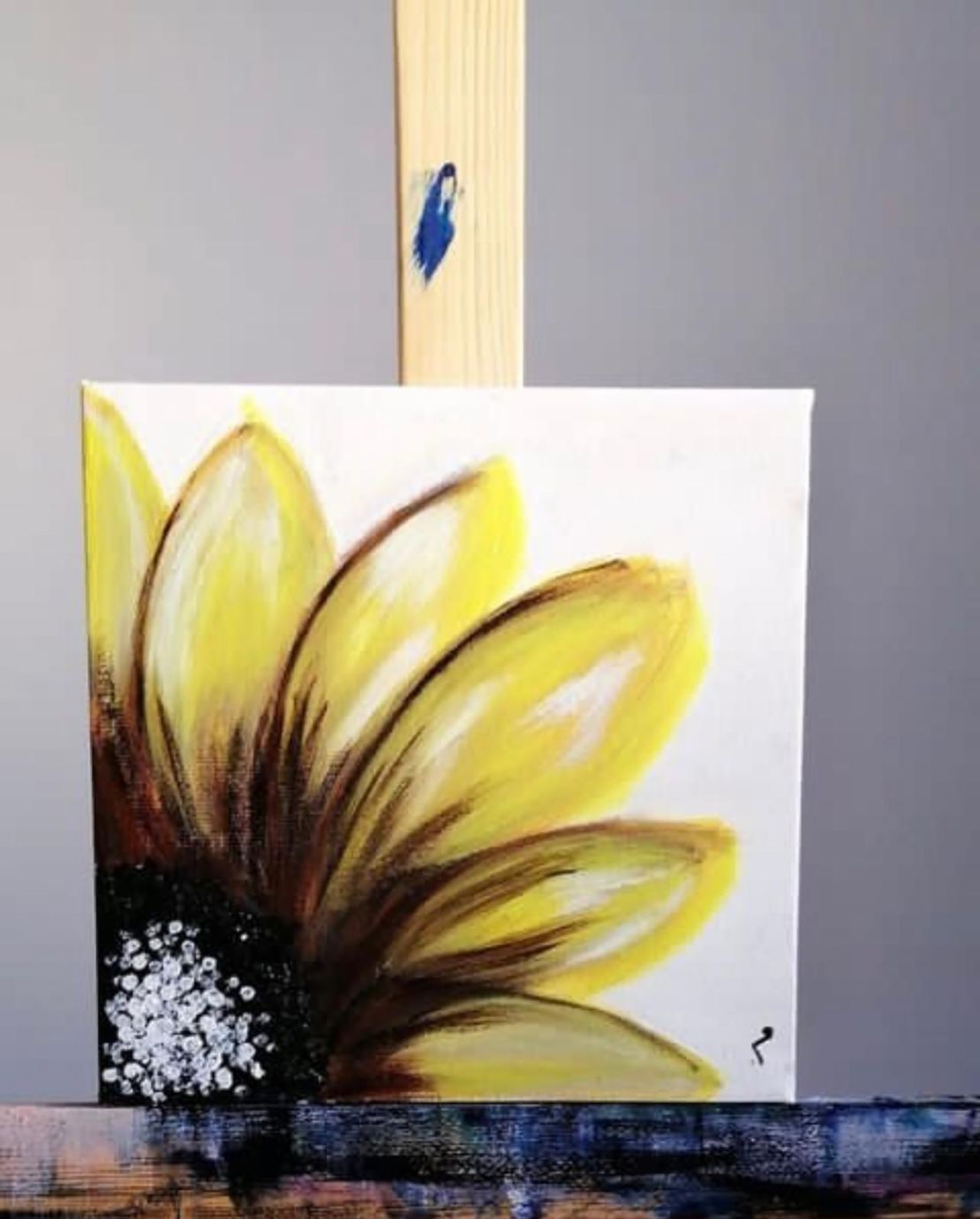 A sunflower painted by Maimana Jarada for Nowara Diab's birthday last year.