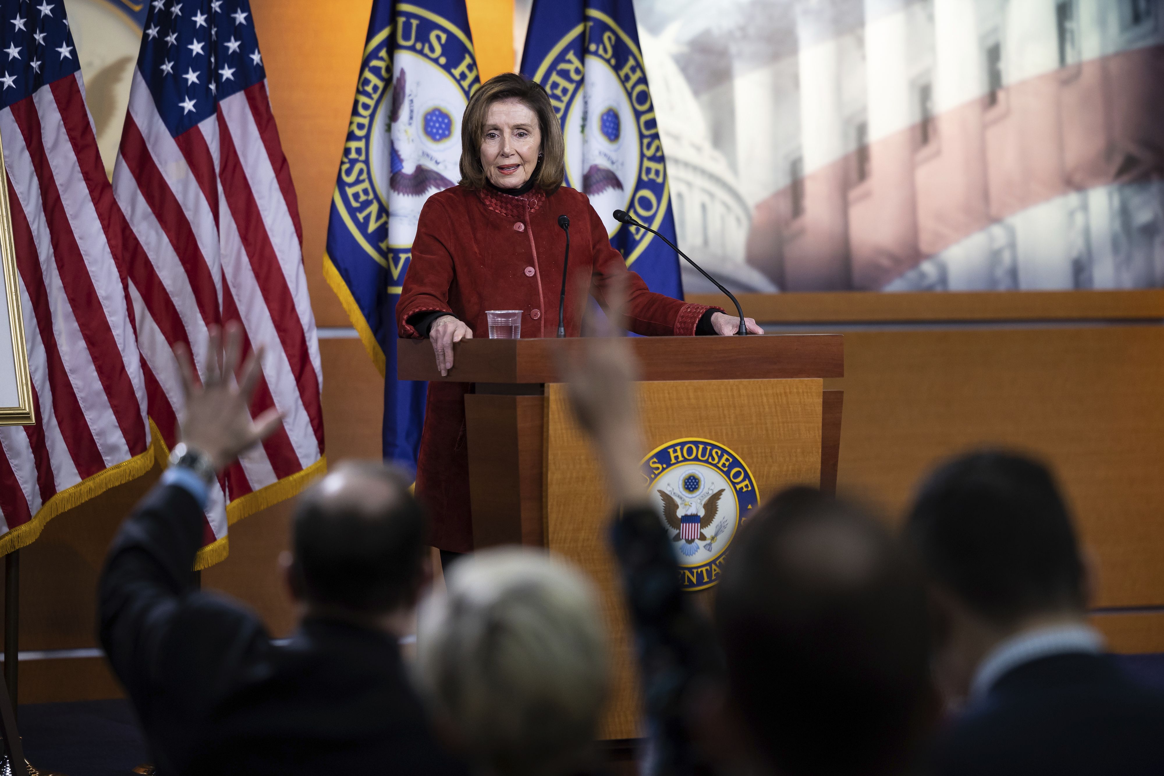 Die Abgeordnete Nancy Pelosi (Demokratin aus Kalifornien) spricht während ihrer letzten wöchentlichen Pressekonferenz als Sprecherin des Repräsentantenhauses auf dem Capitol Hill am 22. Dezember 2022.