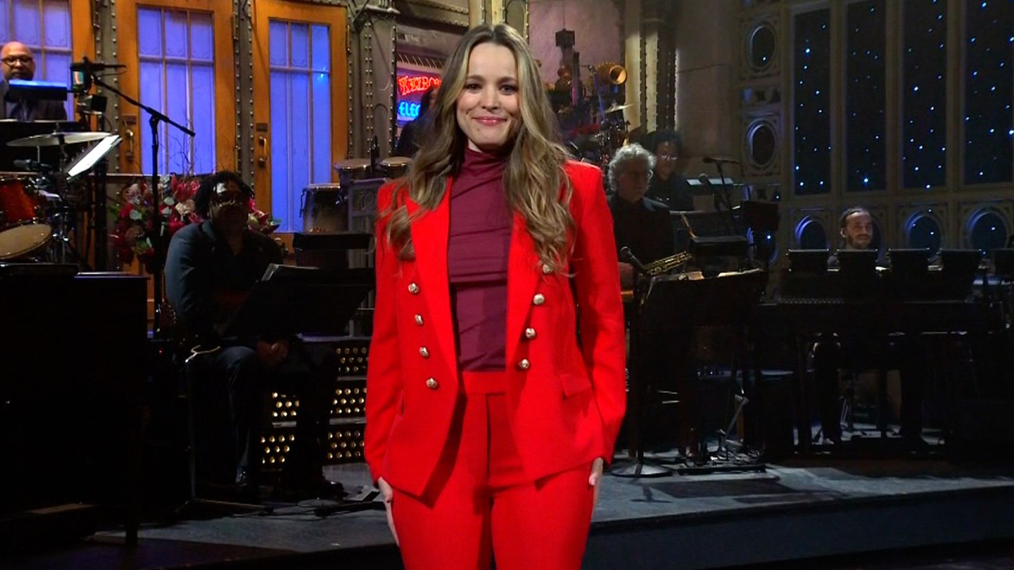 Rachel McAdams makes a surprise appearance on "Saturday Night Live" on January 20.