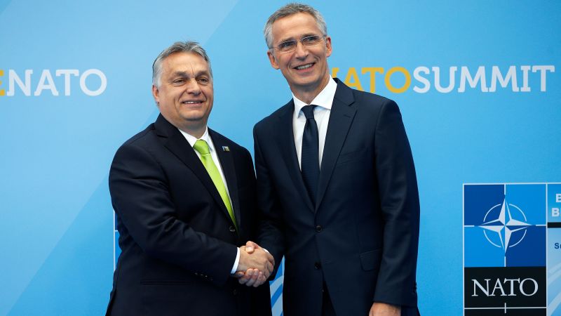 Orban de Hungría apoya los esfuerzos de Suecia para unirse a la OTAN, lo que puede eliminar el último obstáculo para unirse.