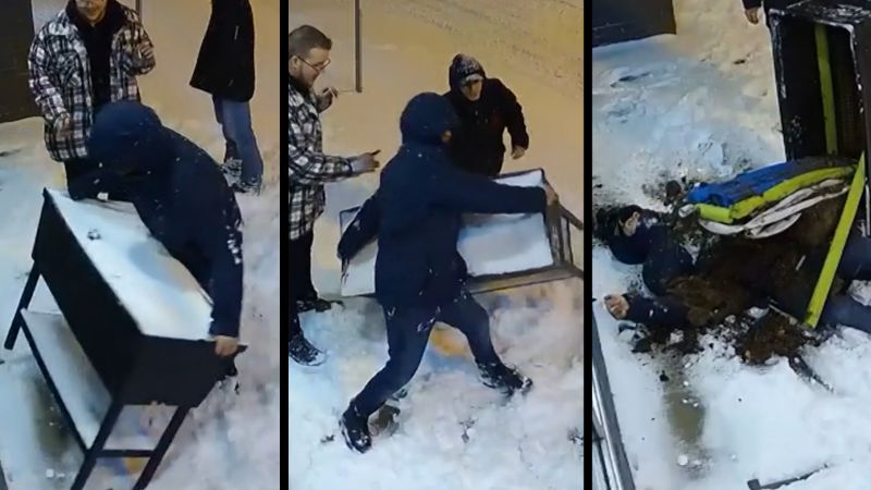 ‘What an idiot’: Vandal gets dose of instant karma