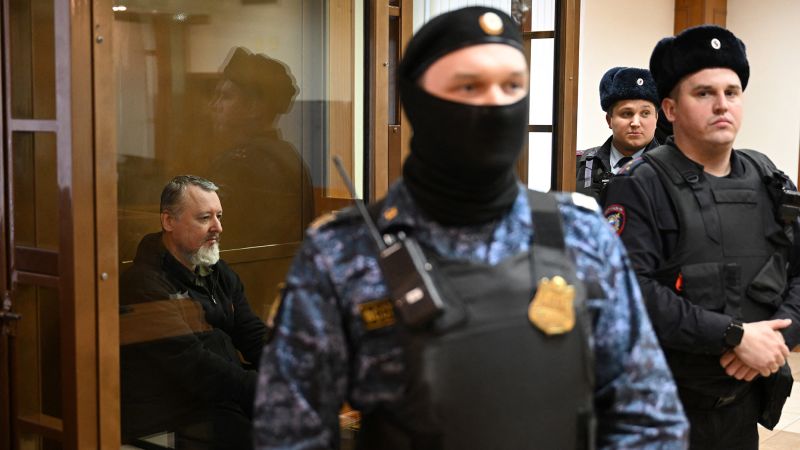 Руският военен блогър Игор Гиркин е осъден на четири години затвор по обвинения в екстремизъм