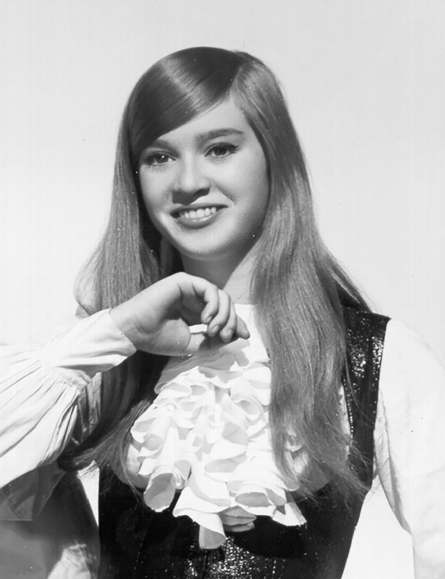 <a href="https://www.cnn.com/2024/01/20/entertainment/mary-weiss-shangri-las-death/index.html" target="_blank">Mary Weiss</a>, a singer who was part of the 1960s girl group the Shangri-Las, died, Miriam Linna of Norton Records confirmed to <a href="https://www.rollingstone.com/music/music-news/mary-weiss-the-shangri-las-dead-obituary-1234950474/" target="_blank" target="_blank">Rolling Stone</a> on January 19. She was reportedly 75 years old.