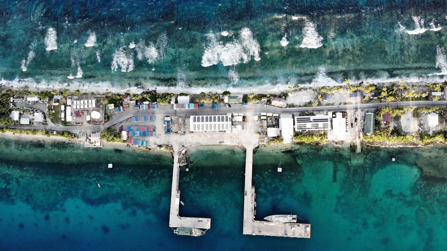 Tuvalu: Climate-threatened Pacific nation holds election closely