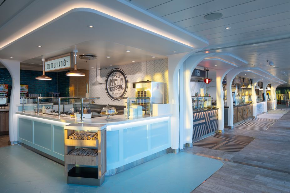 <strong>AquaDome Market: </strong>A fast-casual dining option with five food stands serving breakfast, lunch and dinner, AquaDome Market is Royal Caribbean's first food hall.